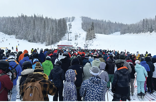 Park City crowd during strike