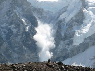 Avalanche in the Himalaya. Ilan Adler photo